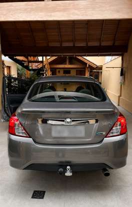 NISSAN-VERSA-2017