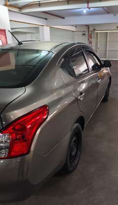 NISSAN-VERSA-2012