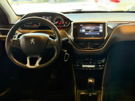 PEUGEOT-2008-1.6 16V FLEX GRIFFE 4P AUTOMÁTICO PEUGEOT-2008-2017
