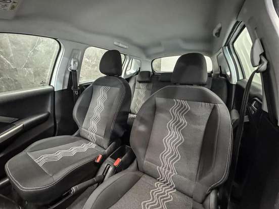 PEUGEOT-2008-2017