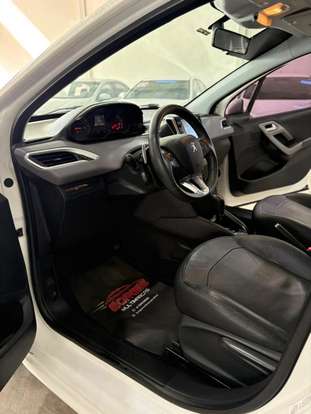 PEUGEOT-2008-2016