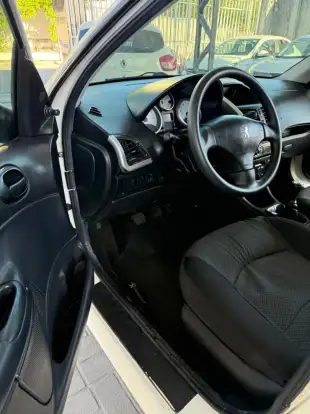 PEUGEOT-207-2014