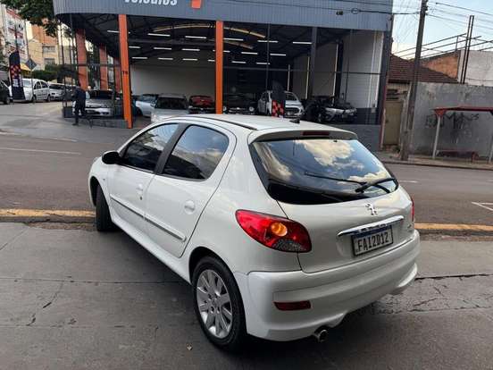 PEUGEOT-207-2012