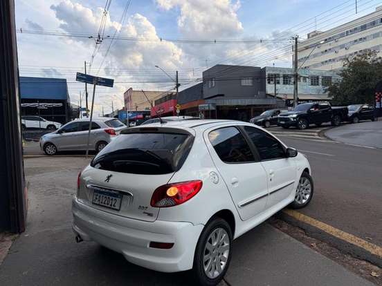 PEUGEOT-207-1.6 XS 16V FLEX 4P AUTOMÁTICO PEUGEOT-207-2012
