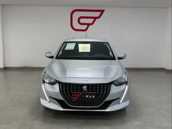 PEUGEOT-208-2021