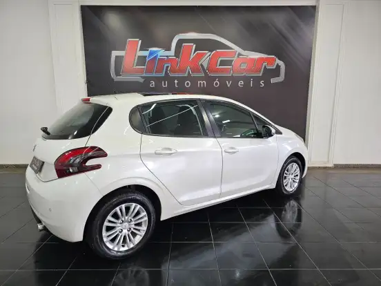 PEUGEOT-208-1.6 ALLURE 16V FLEX 4P AUTOMÁTICO PEUGEOT-208-2016