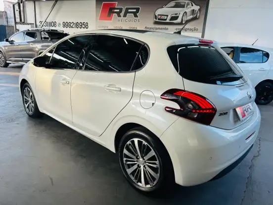 PEUGEOT-208-1.6 GRIFFE 16V FLEX 4P AUTOMÁTICO PEUGEOT-208-2017