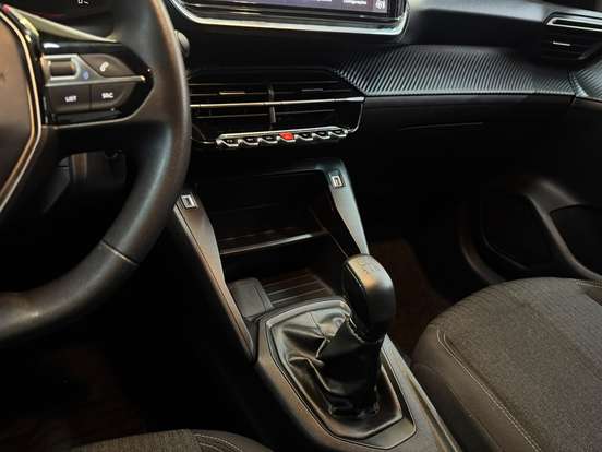 PEUGEOT-208-2023