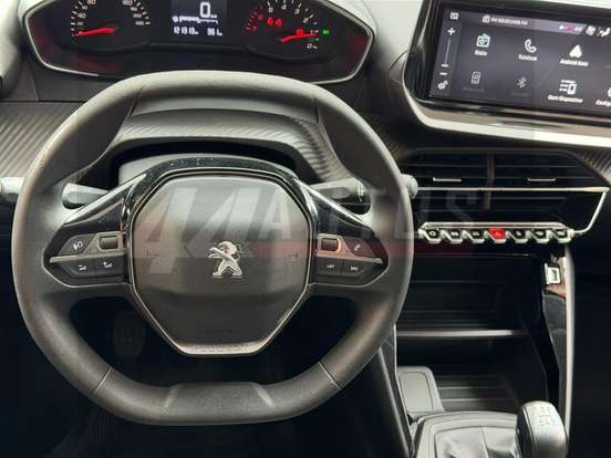 PEUGEOT-208-2022