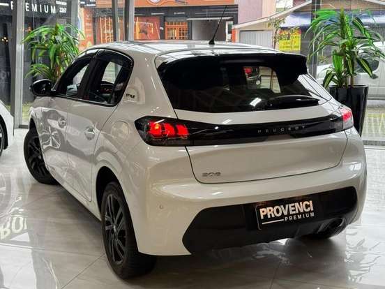 PEUGEOT-208-2023
