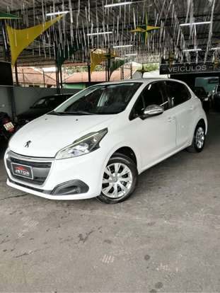 PEUGEOT-208-2018