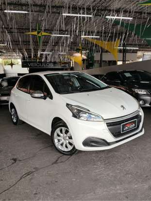 PEUGEOT-208-2018