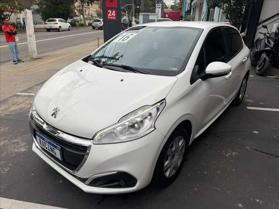 PEUGEOT-208-2016