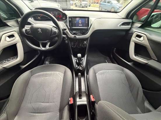PEUGEOT-208-2016