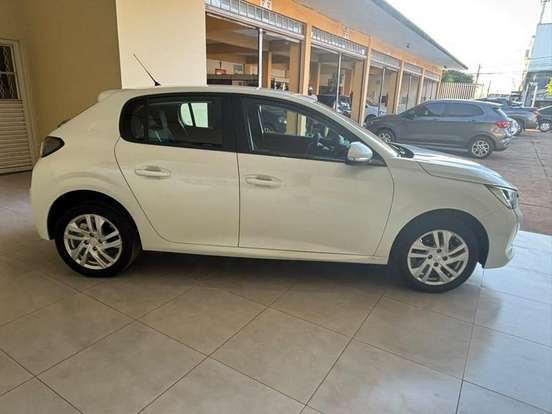 PEUGEOT-208-2022