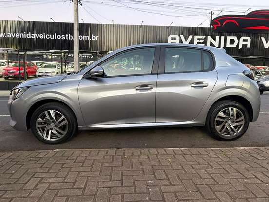PEUGEOT-208-2022