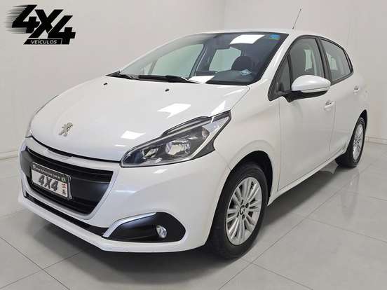 PEUGEOT-208-2018