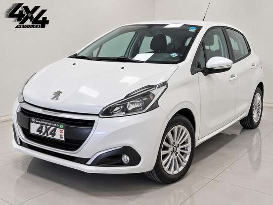 PEUGEOT-208-2018