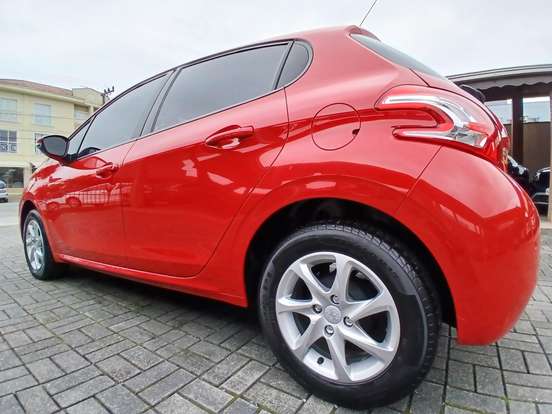 PEUGEOT-208-1.6 ALLURE 16V FLEX 4P AUTOMÁTICO PEUGEOT-208-2016