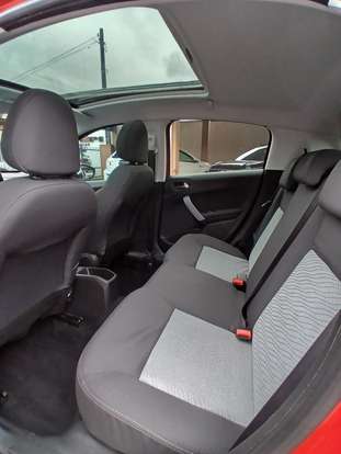 PEUGEOT-208-2016
