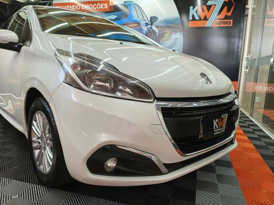 PEUGEOT-208-2016