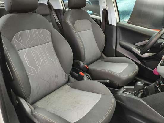 PEUGEOT-208-1.6 ALLURE 16V FLEX 4P AUTOMÁTICO PEUGEOT-208-2016