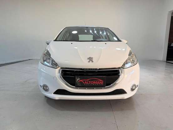 PEUGEOT-208-2015