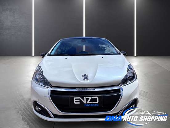 PEUGEOT-208-2018
