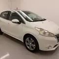 PEUGEOT 208 1.6 GRIFFE 16V FLEX 4P AUTOMÁTICO PEUGEOT 208 1.6 GRIFFE 16V FLEX 4P AUTOMÁTICO