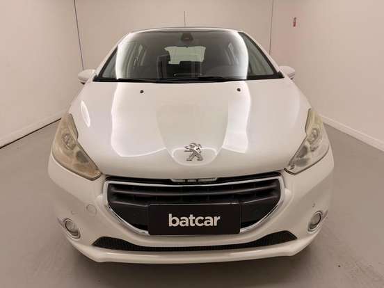 PEUGEOT-208-2015