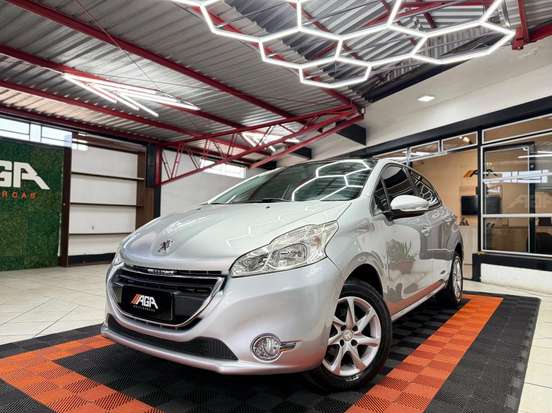 PEUGEOT-208-2013