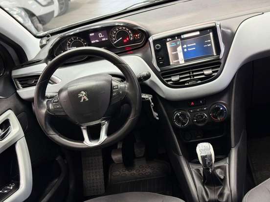 PEUGEOT-208-1.6 GRIFFE 16V FLEX 4P AUTOMÁTICO PEUGEOT-208-2013