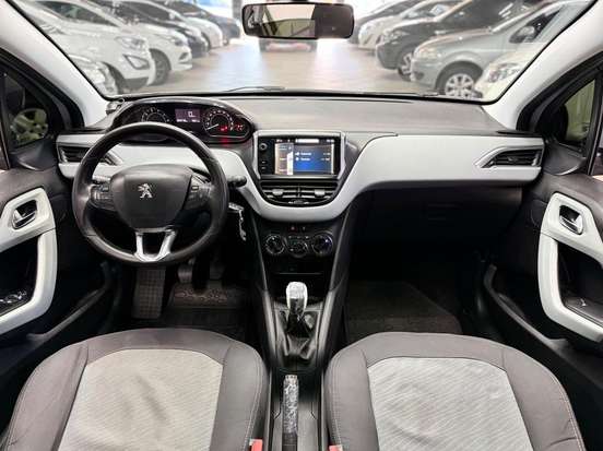 PEUGEOT-208-2013