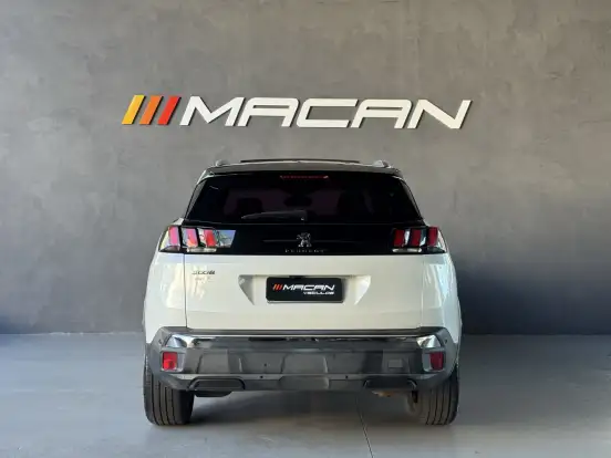 PEUGEOT-3008-2018