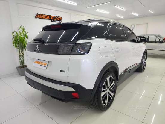 PEUGEOT-3008-2022