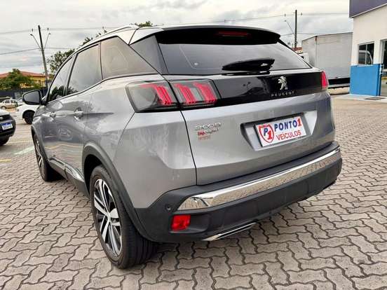 PEUGEOT-3008-2022