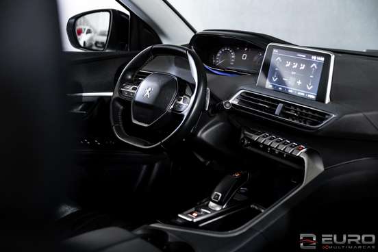 PEUGEOT-3008-2019