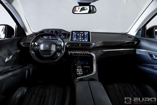 PEUGEOT-3008-2019