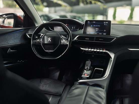 PEUGEOT-3008-1.6 GRIFFE THP 16V GASOLINA 4P AUTOMÁTICO PEUGEOT-3008-2018