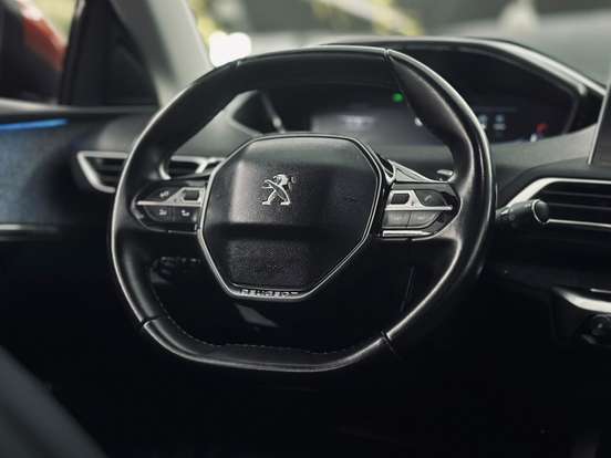 PEUGEOT-3008-1.6 GRIFFE THP 16V GASOLINA 4P AUTOMÁTICO PEUGEOT-3008-2018