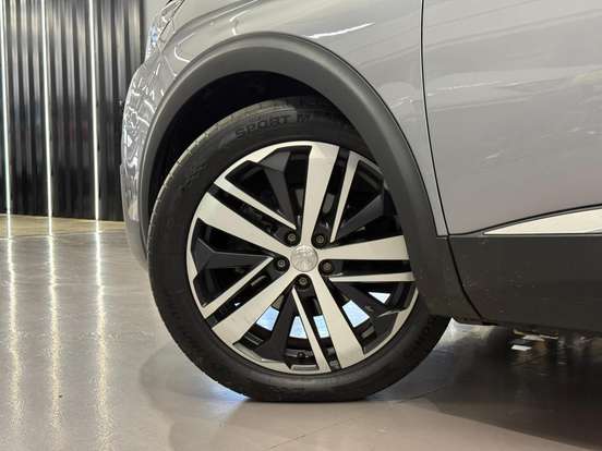 PEUGEOT-3008-1.6 GRIFFE THP 16V GASOLINA 4P AUTOMÁTICO PEUGEOT-3008-2018
