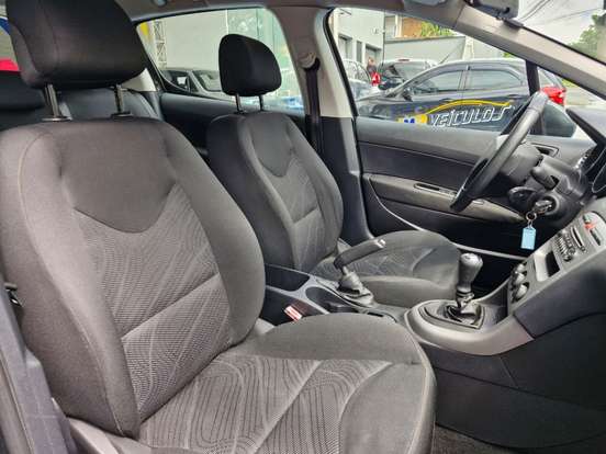 PEUGEOT-308-1.6 ACTIVE 16V FLEX 4P MANUAL PEUGEOT-308-2013
