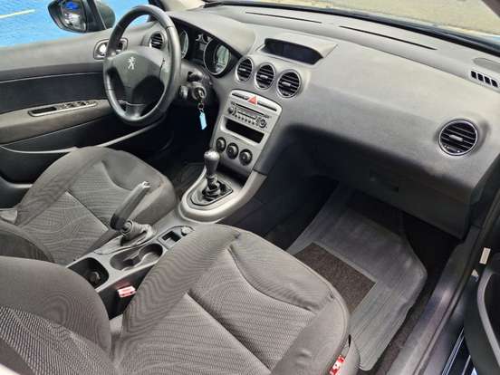 PEUGEOT-308-2013