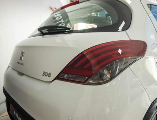 PEUGEOT-308-2015