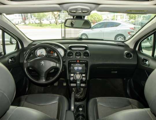 PEUGEOT-308-2015