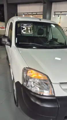 PEUGEOT-PARTNER-2020