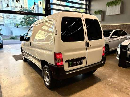 PEUGEOT-PARTNER-2019