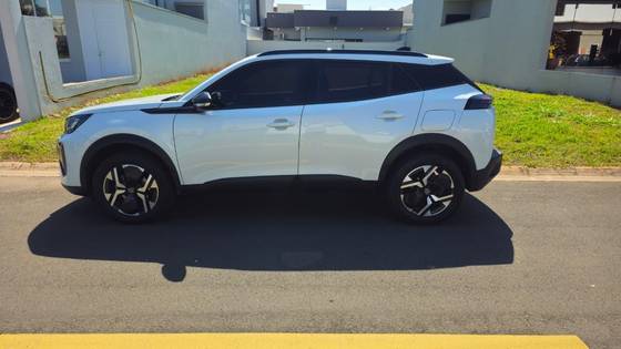 PEUGEOT 2008 1.0 TURBO 200 FLEX ACTIVE CVT