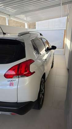 PEUGEOT-2008-2017