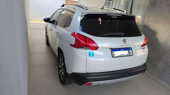 PEUGEOT-2008-2017